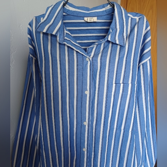 NWT a.n.a Blue and White Stripe Button-down Shirt - Picture 3 of 9